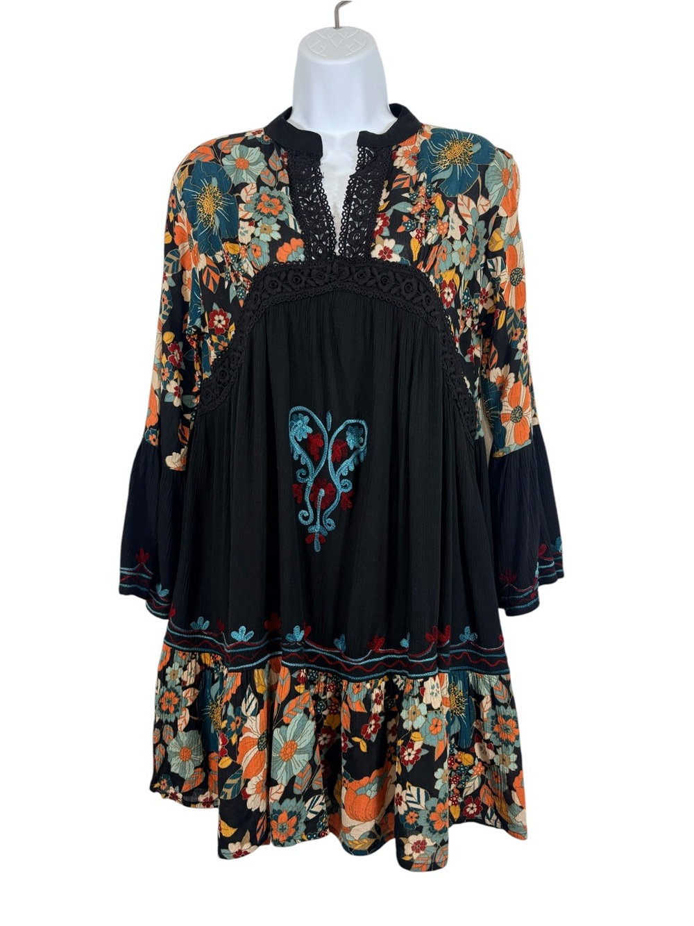 ETC. Black Floral Artsy Embroidered Boho Peasant Tunic Gypsy Dress Size Medium